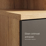 Eiken ontmoet antraciet. Warm houtdecor, matte front